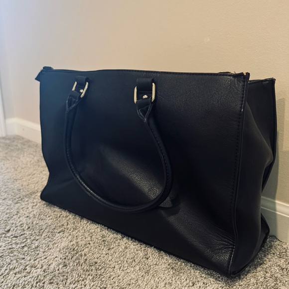 Black Leather Tote Bag - Picture 3 of 12